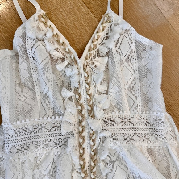 BOHO WHITE LACE DRESS WITH TASSLES! - Picture 9 of 10